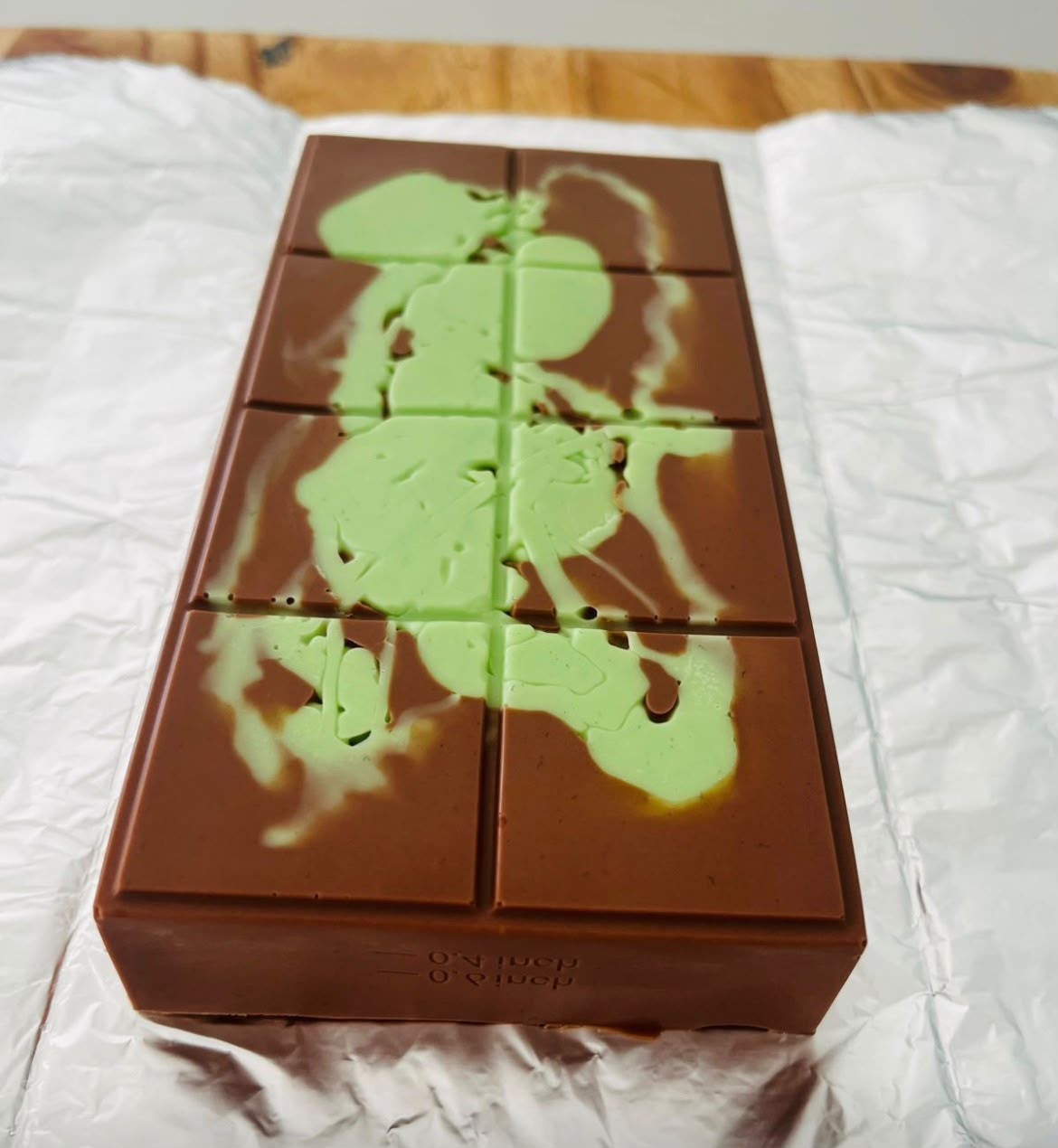 Belgian chocolate marbled with pistachio